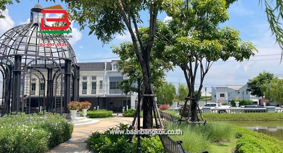 出售 2 卧室 联排别墅 在 Bang Phli, Samut Prakan