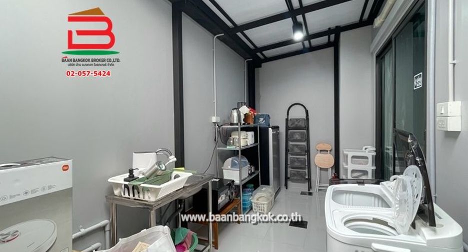 出售 2 卧室 联排别墅 在 Bang Phli, Samut Prakan