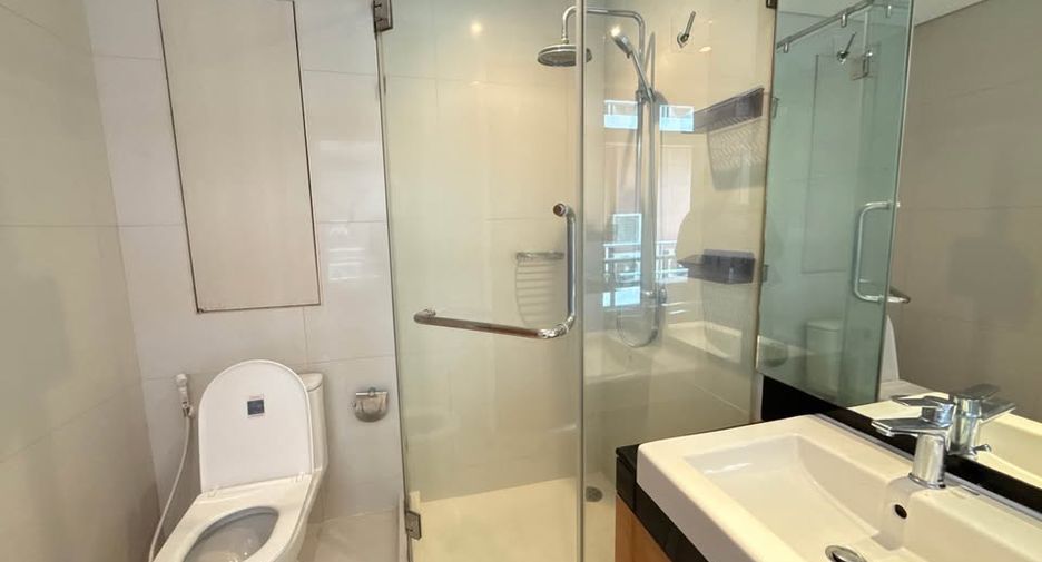For sale 2 bedrooms condo in Khlong Toei, Bangkok