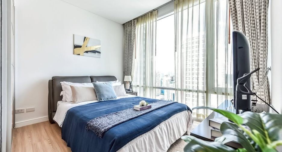 For rent 2 bedrooms condo in Khlong Toei, Bangkok