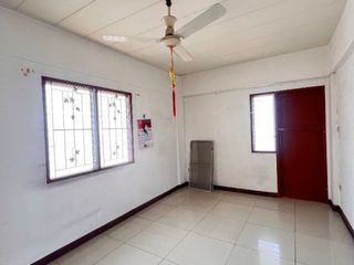 For sale 25 ベッドルーム apartment in Mueang Samut Prakan, Samut Prakan