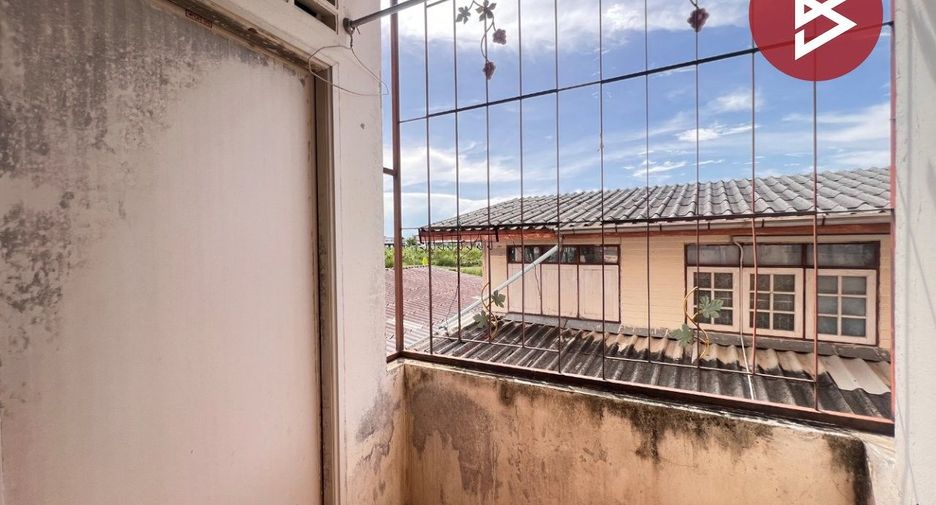 For sale 25 ベッドルーム apartment in Mueang Samut Prakan, Samut Prakan