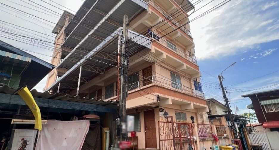 For sale 25 ベッドルーム apartment in Mueang Samut Prakan, Samut Prakan