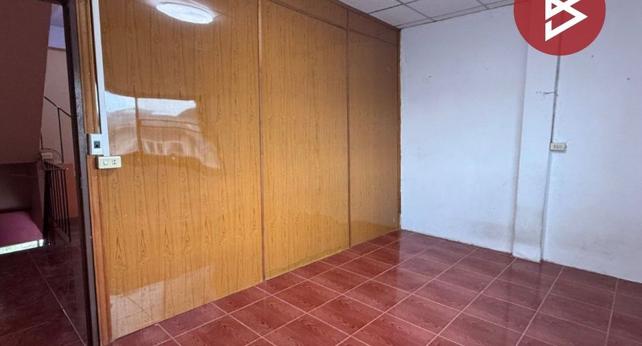 For sale 1 bed retail Space in Sam Phran, Nakhon Pathom