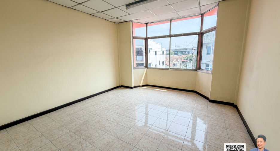 Gewerbefläche zur Miete mit 3 Zimmer in Don Mueang, Bangkok