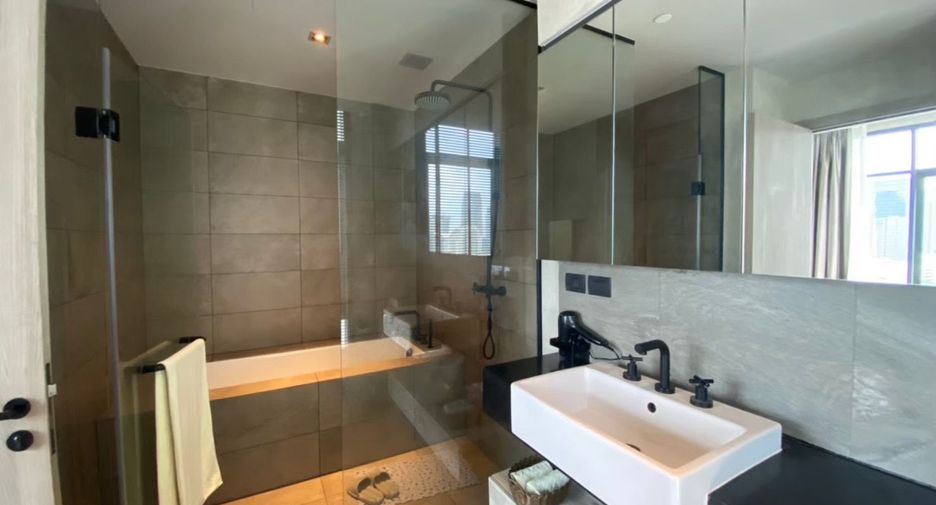 For sale 2 ベッドルーム condo in Watthana, Bangkok