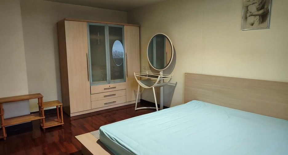 À louer 1 chambre condo à Phra Khanong, Bangkok