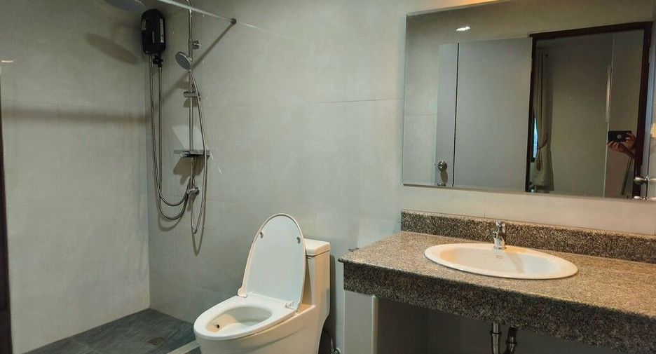 À louer 1 chambre condo à Phra Khanong, Bangkok