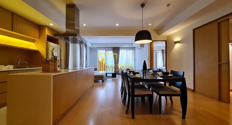 For rent 2 bedrooms apartment in Watthana, Bangkok