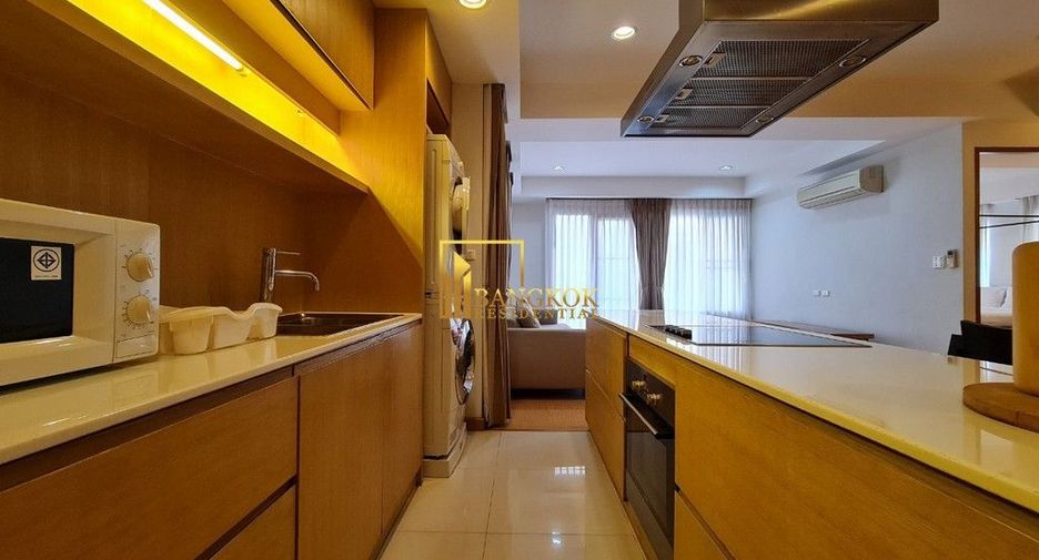 For rent 2 bedrooms apartment in Watthana, Bangkok