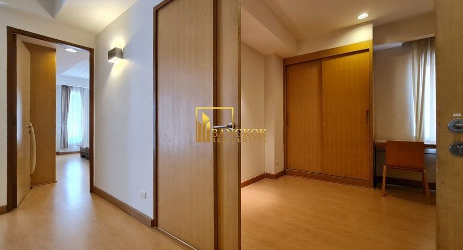 For rent 2 bedrooms apartment in Watthana, Bangkok