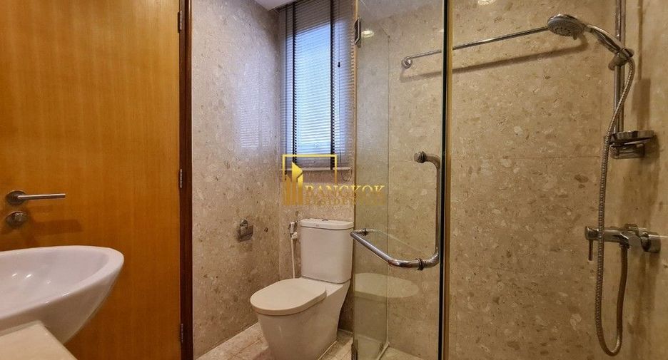 For rent 2 bedrooms apartment in Watthana, Bangkok
