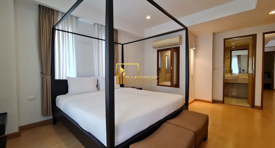 For rent 2 bedrooms apartment in Watthana, Bangkok