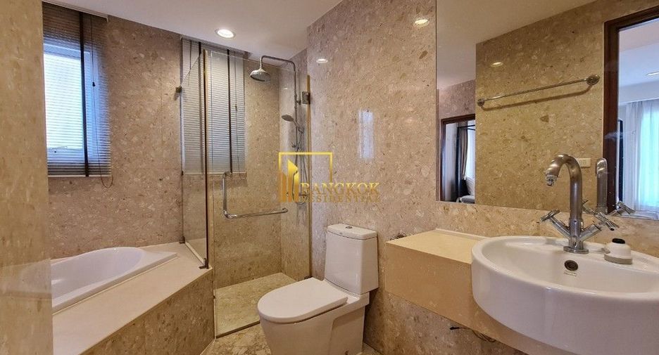 For rent 2 bedrooms apartment in Watthana, Bangkok