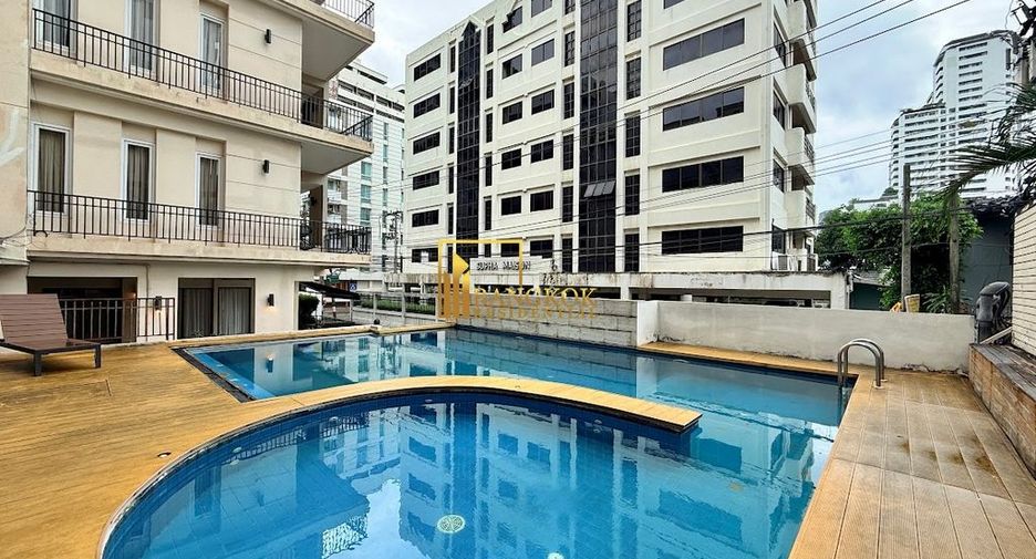For rent 2 bedrooms apartment in Watthana, Bangkok