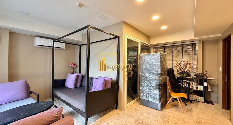 For rent 2 bedrooms apartment in Watthana, Bangkok