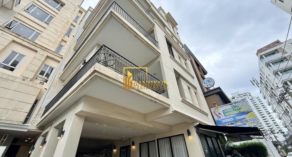 For rent 2 bedrooms apartment in Watthana, Bangkok