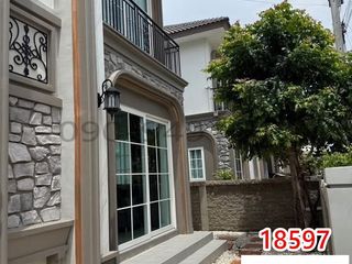 出租 4 卧室 联排别墅 在 Bang Phli, Samut Prakan