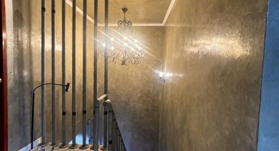 Casa adosada en venta de 5 habitaciones en Bang Na, Bangkok