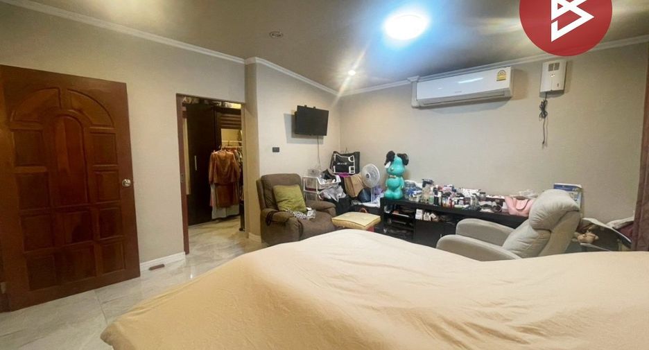 Casa adosada en venta de 5 habitaciones en Bang Na, Bangkok