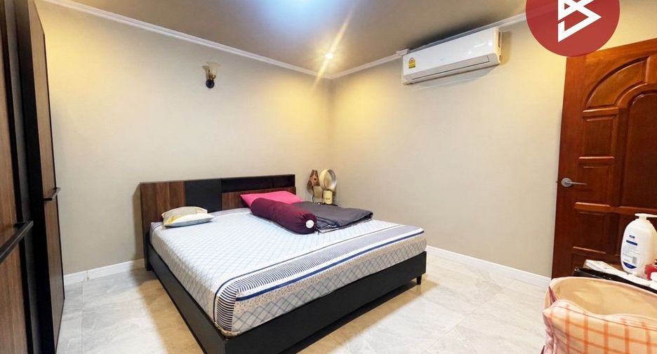 Casa adosada en venta de 5 habitaciones en Bang Na, Bangkok