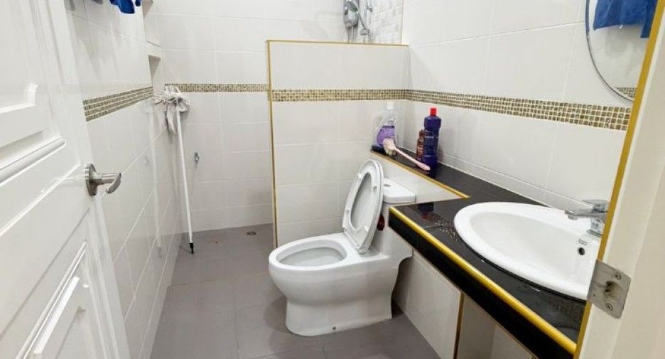 For sale 3 bedrooms house in Mueang Chanthaburi, Chanthaburi