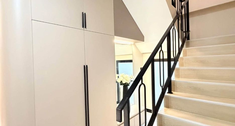 Villa en venta de 4 habitaciones en Bang Lamung, Chonburi