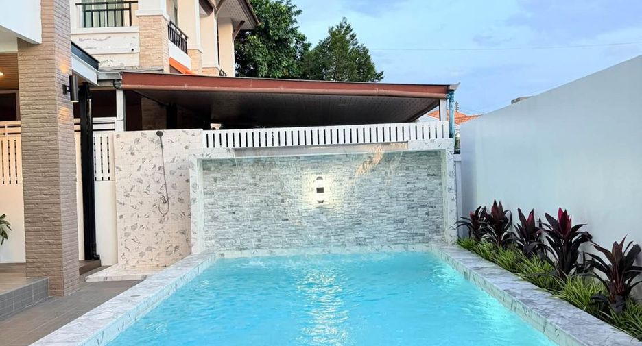 Villa en venta de 4 habitaciones en Bang Lamung, Chonburi