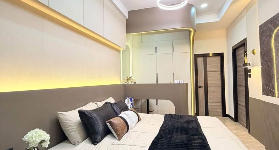 Villa en venta de 4 habitaciones en Bang Lamung, Chonburi