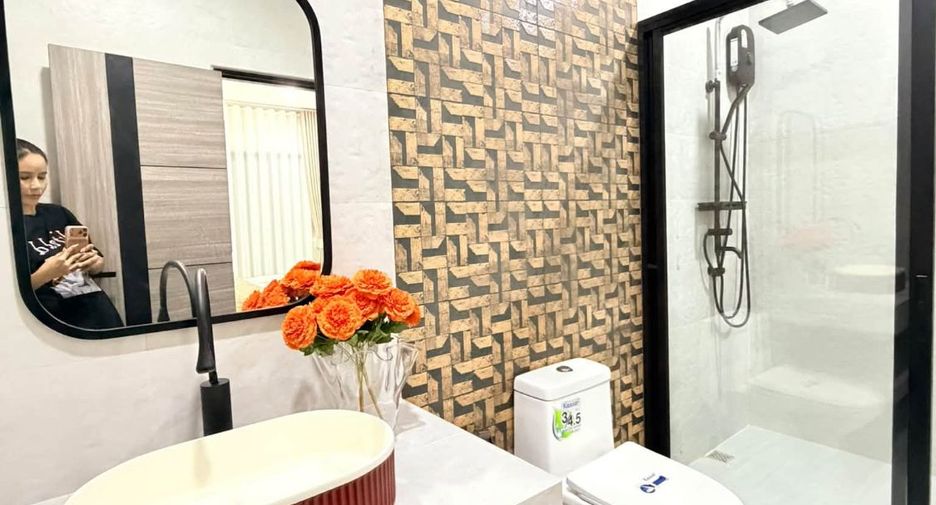 Villa en venta de 4 habitaciones en Bang Lamung, Chonburi