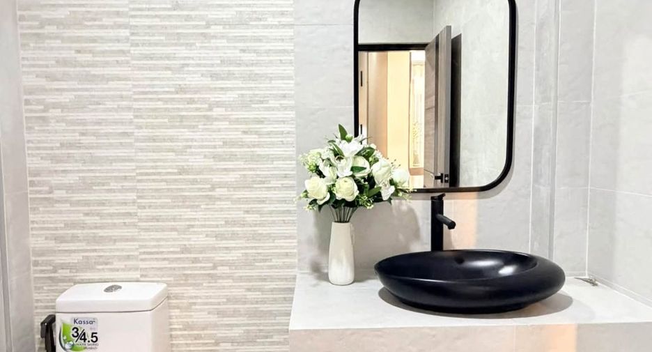 Villa en venta de 4 habitaciones en Bang Lamung, Chonburi