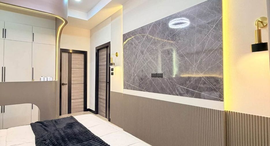 Villa en venta de 4 habitaciones en Bang Lamung, Chonburi
