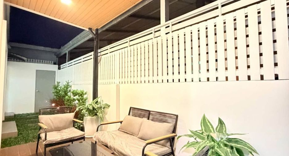 Villa en venta de 4 habitaciones en Bang Lamung, Chonburi
