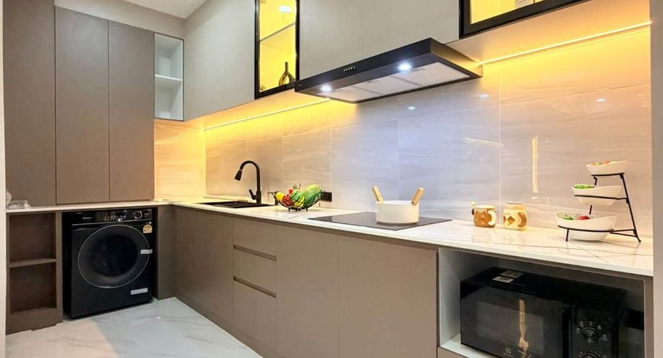 Villa en venta de 4 habitaciones en Bang Lamung, Chonburi