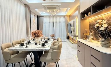 For sale 4 bedrooms villa in Bang Lamung, Chonburi