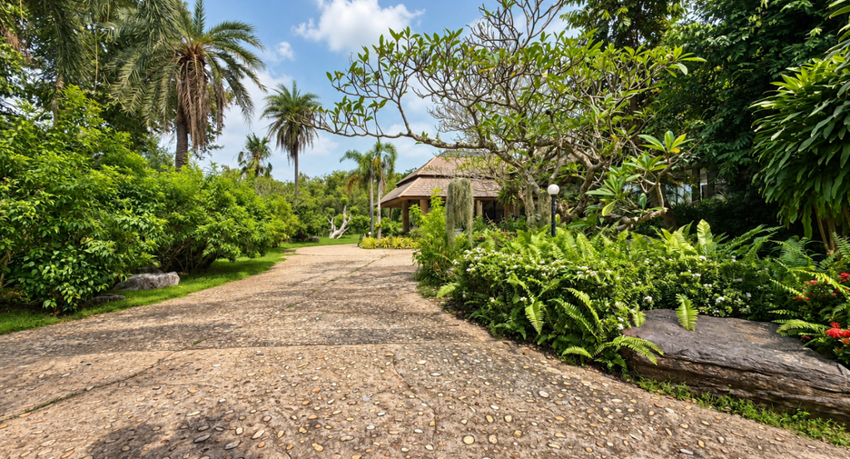 For sale 6 bedrooms house in Klaeng, Rayong
