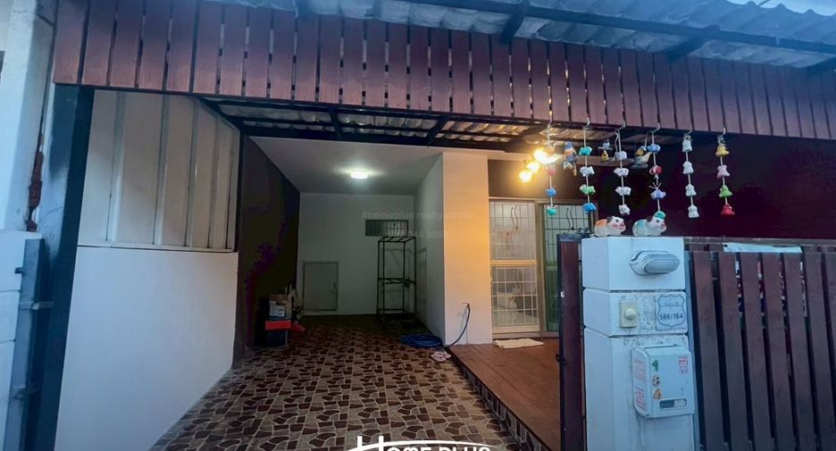 Reihenhaus zum Kauf mit 3 Zimmer in Khlong Sam Wa, Bangkok