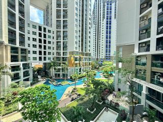 For rent 2 bedrooms condo in Huai Khwang, Bangkok