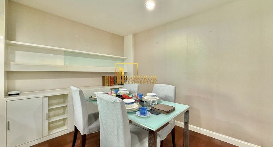 For rent 2 bedrooms condo in Huai Khwang, Bangkok