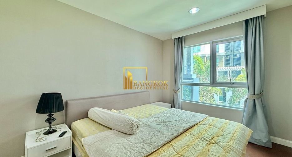 For rent 2 bedrooms condo in Huai Khwang, Bangkok