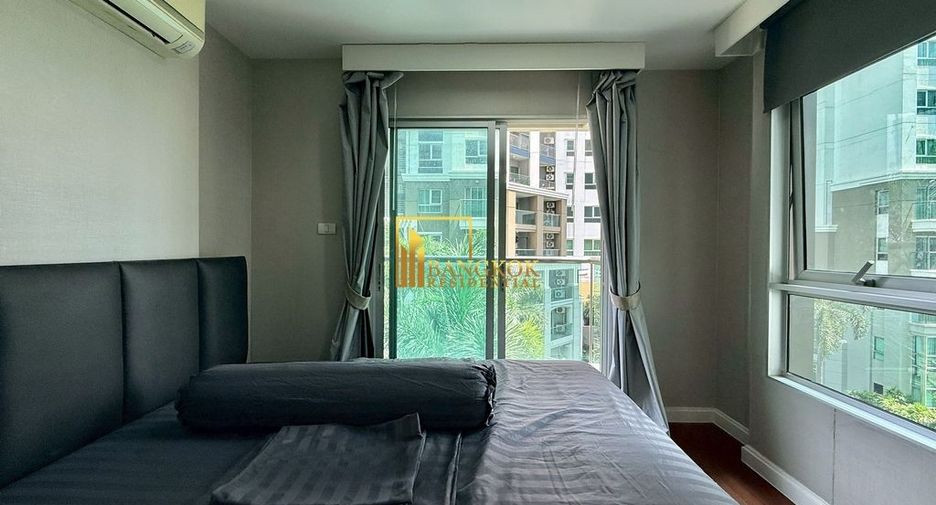 For rent 2 bedrooms condo in Huai Khwang, Bangkok