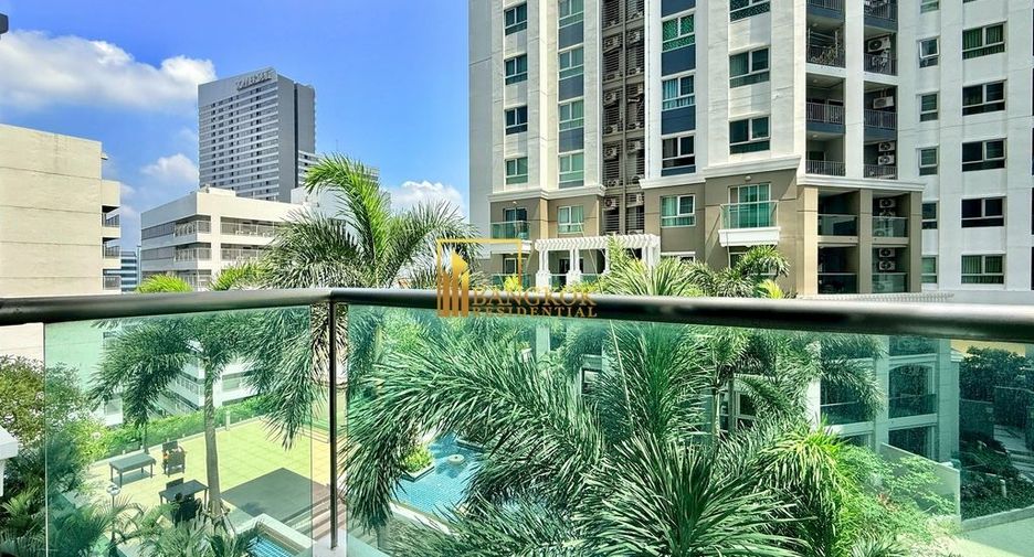 For rent 2 bedrooms condo in Huai Khwang, Bangkok