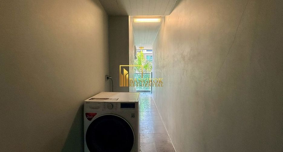 For rent 2 bedrooms condo in Huai Khwang, Bangkok