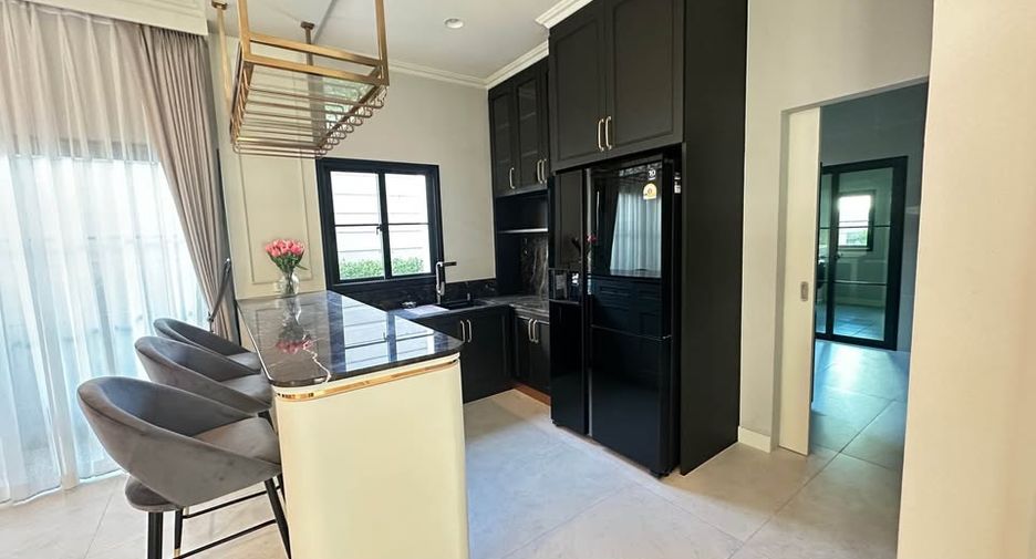 For rent 4 ベッドルーム villa in Mueang Chiang Mai, Chiang Mai