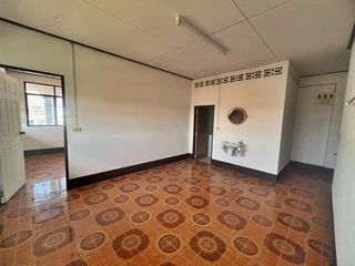 À vendre 1 chambre local commercial à Chok Chai, Nakhon Ratchasima