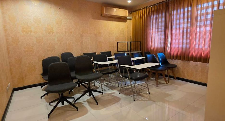 Reihenhaus zum Kauf mit 3 Zimmer in Bang Kho Laem, Bangkok