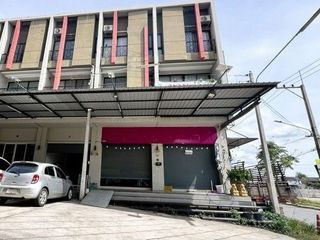 À vendre 1 chambre local commercial à Chok Chai, Nakhon Ratchasima