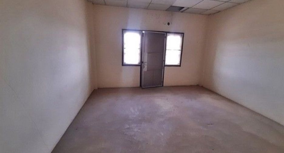 À vendre 1 chambre local commercial à Nong Bua Daeng, Chaiyaphum