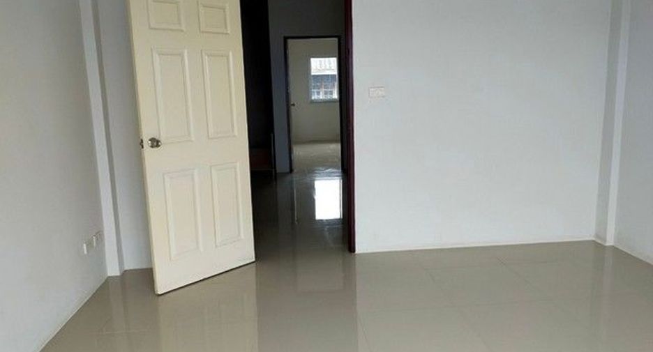 À vendre 1 chambre local commercial à Nong Bua Daeng, Chaiyaphum