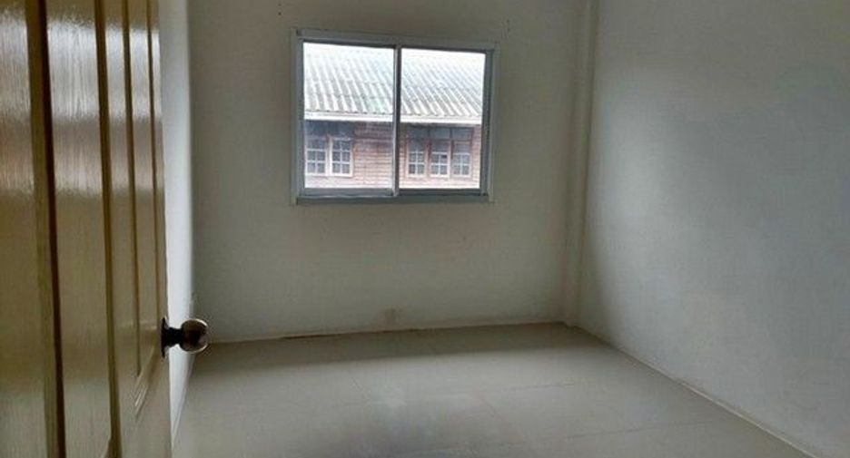 À vendre 1 chambre local commercial à Nong Bua Daeng, Chaiyaphum